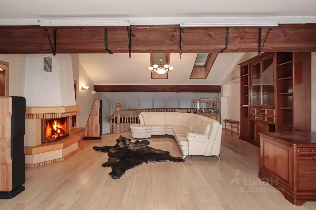 3-к кв. Новосибирская область, Новосибирск ул. Чаплыгина, 47 (133.3 м) - Фото 2