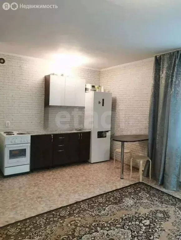 1-комнатная квартира: Барнаул, улица Эмилии Алексеевой, 61 (36 м) - Фото 2