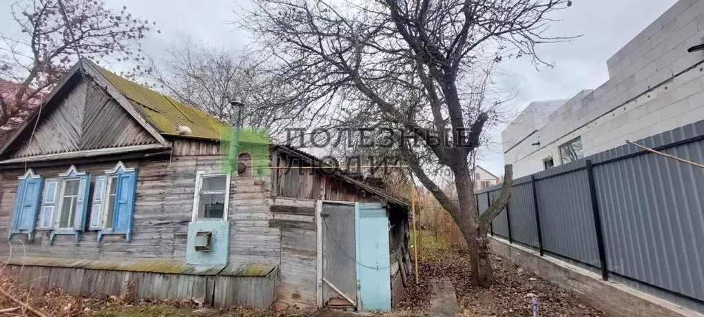Дом в Астраханская область, Астрахань ул. Пархоменко (35 м) - Фото 0