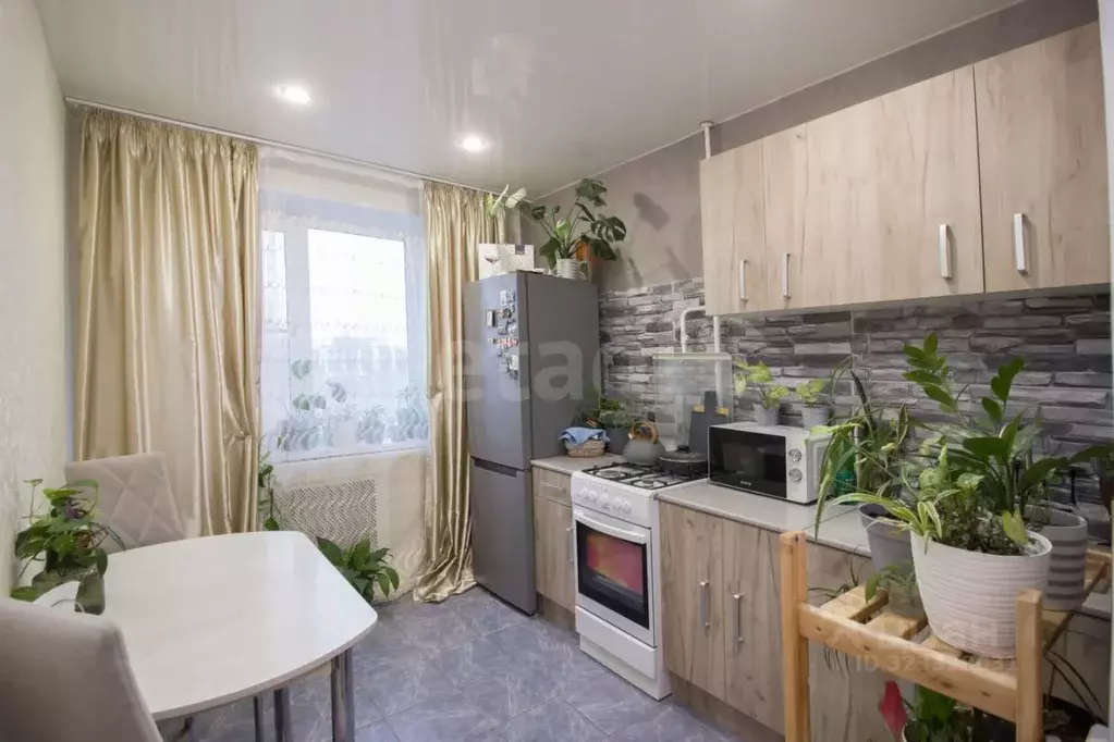 2-к кв. Калужская область, Калуга Тепличная ул., 7 (52.9 м) - Фото 1