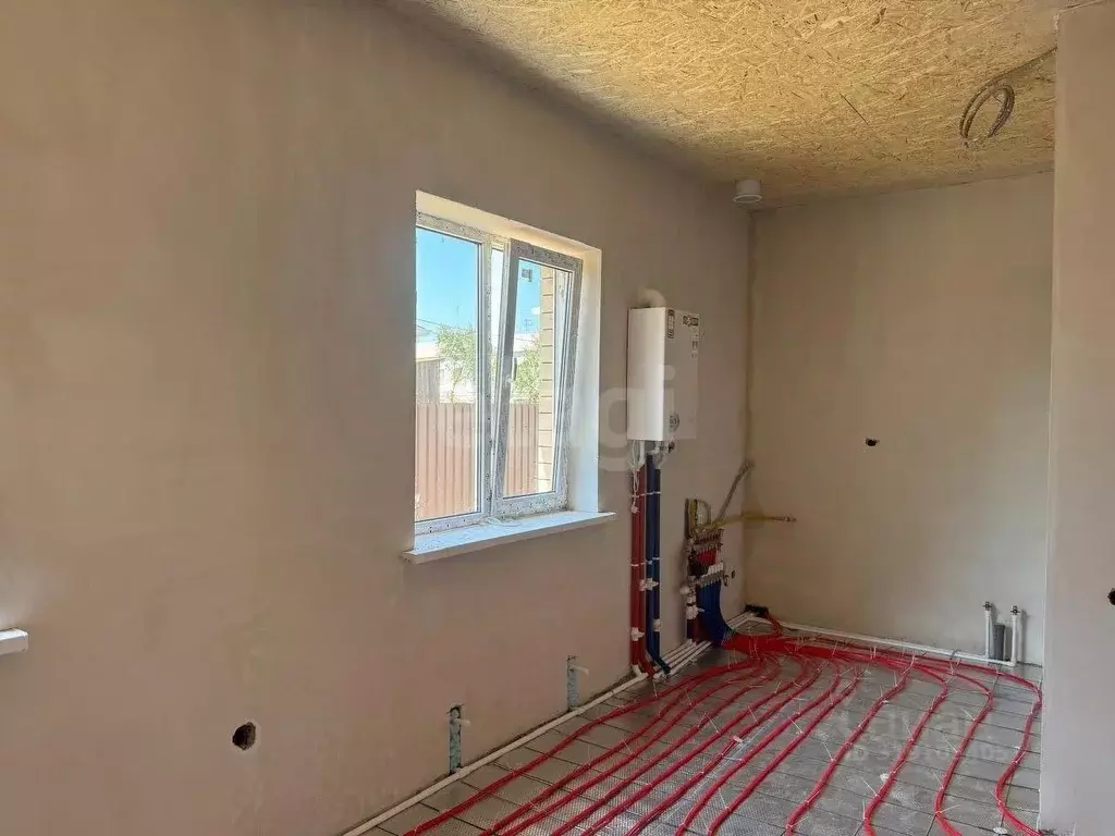 Дом в Астраханская область, Приволжский район, с. Осыпной Бугор ... - Фото 1