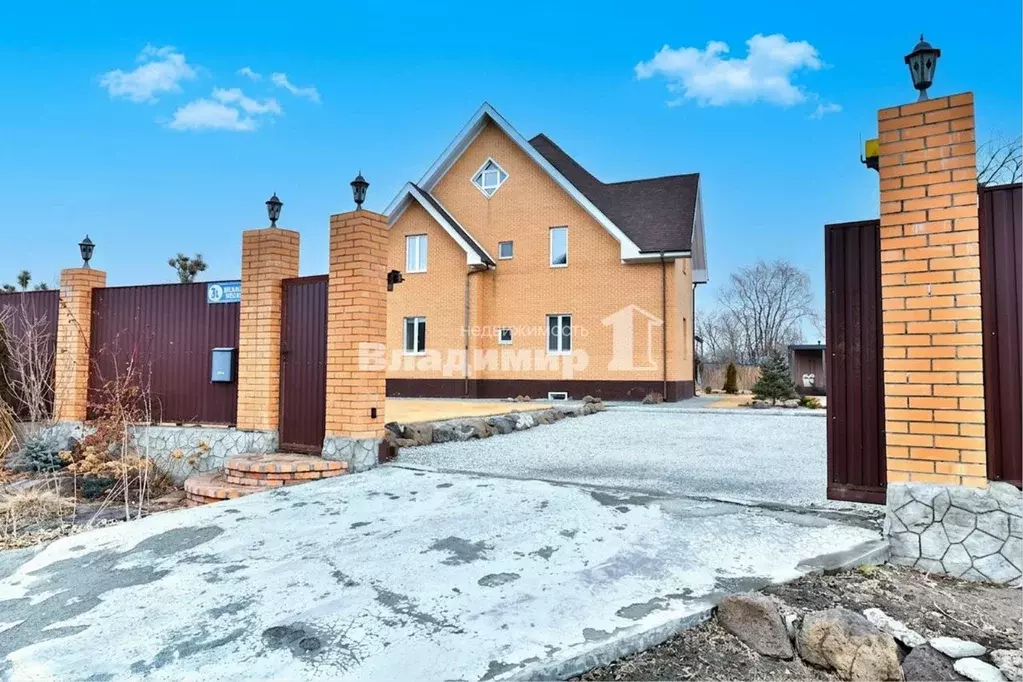 Дом в Приморский край, Находка Школьный пер., 3Б (569 м) - Фото 1