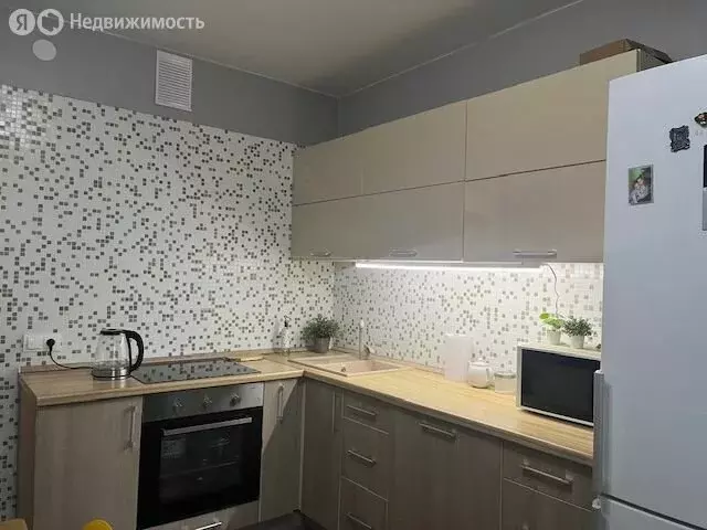 3-комнатная квартира: Нижний Новгород, Южный бульвар, 19 (67 м) - Фото 1
