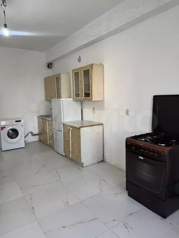 1-к. квартира, 60 м, 4/10 эт. - Фото 0