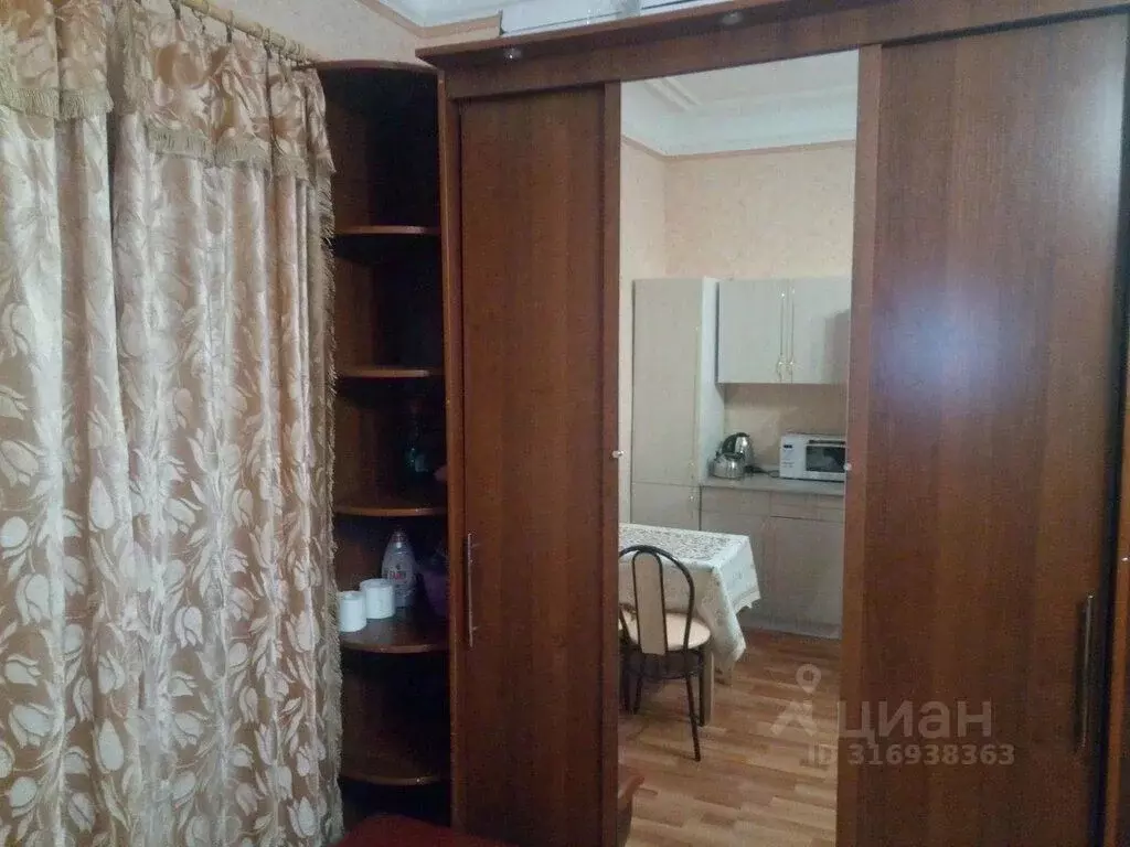 Комната Санкт-Петербург ул. Большая Зеленина, 31/1 (21.0 м) - Фото 0