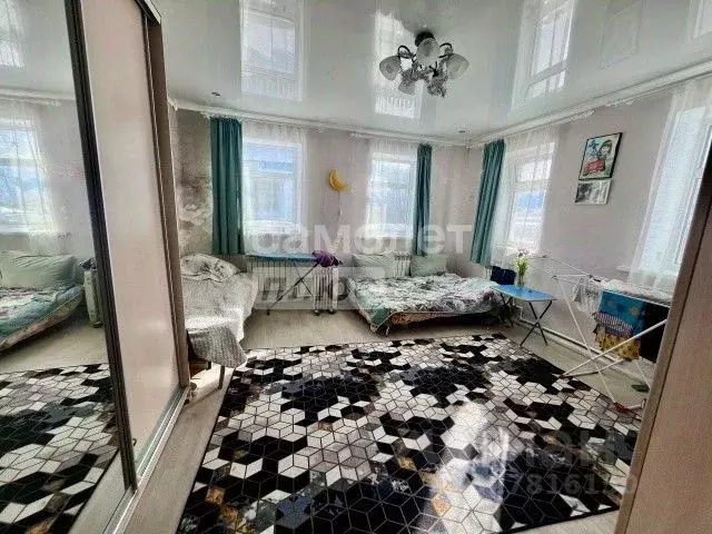 Дом в Свердловская область, Серов Крестьянская ул., 90 (60 м) - Фото 1