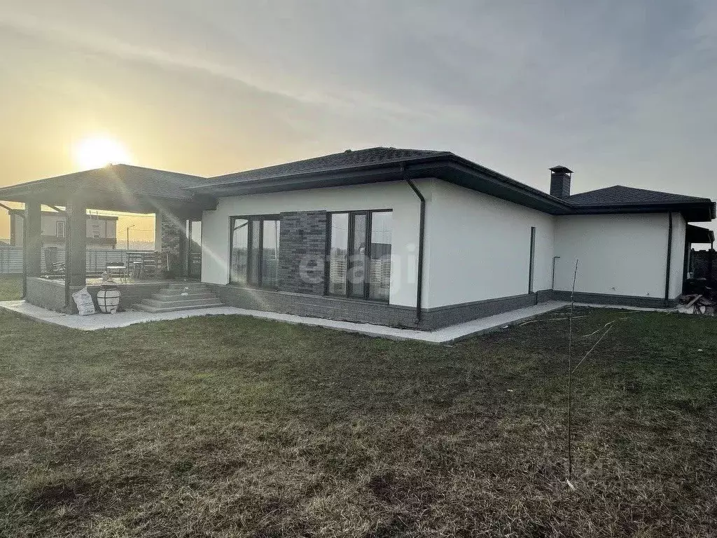 Дом в Белгородская область, Белгород ул. Виктора Лосева (120 м) - Фото 1