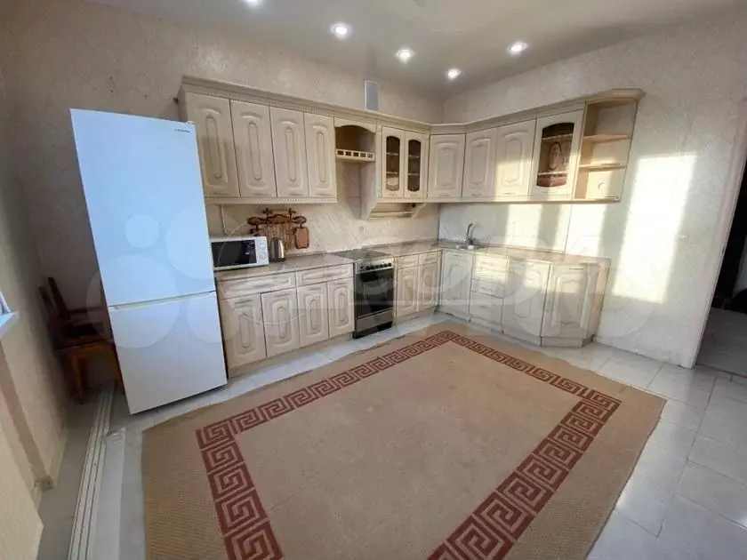 2-к. квартира, 70 м, 6/10 эт. - Фото 0