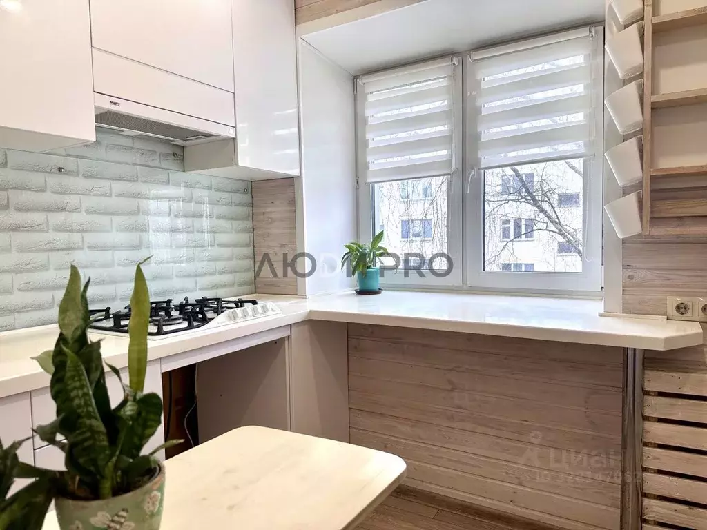 2-к кв. Кировская область, Киров ул. Сурикова, 7а (45.0 м) - Фото 2