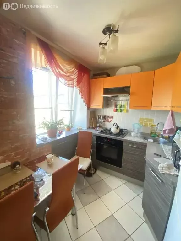 3-комнатная квартира: Сыктывкар, Коммунистическая улица, 38 (56.8 м) - Фото 1