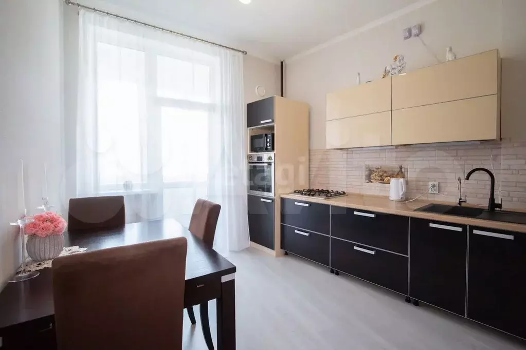 2-к. квартира, 70 м, 6/8 эт. - Фото 0