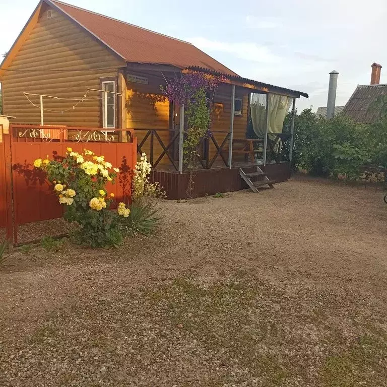 Дом в Краснодарский край, Ейский район, Должанская ст-ца Делегатская ... - Фото 1