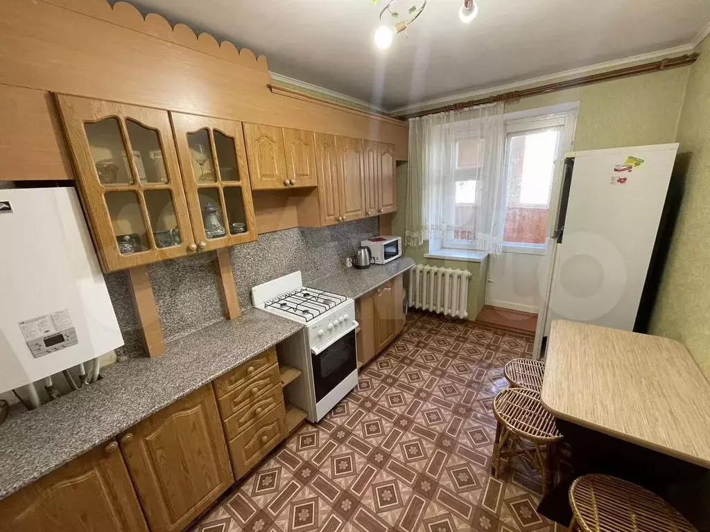 1-к. квартира, 40 м, 4/9 эт. - Фото 1