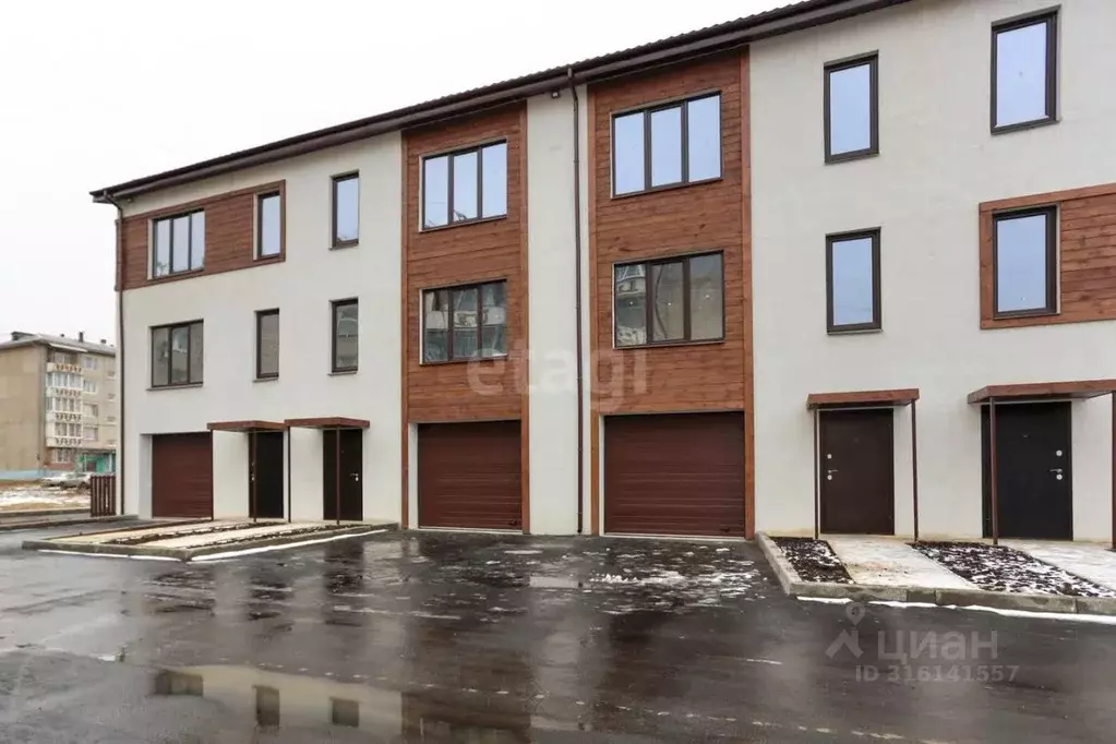 Таунхаус в Иркутская область, Ангарск 95Б кв-л,  (121 м) - Фото 1