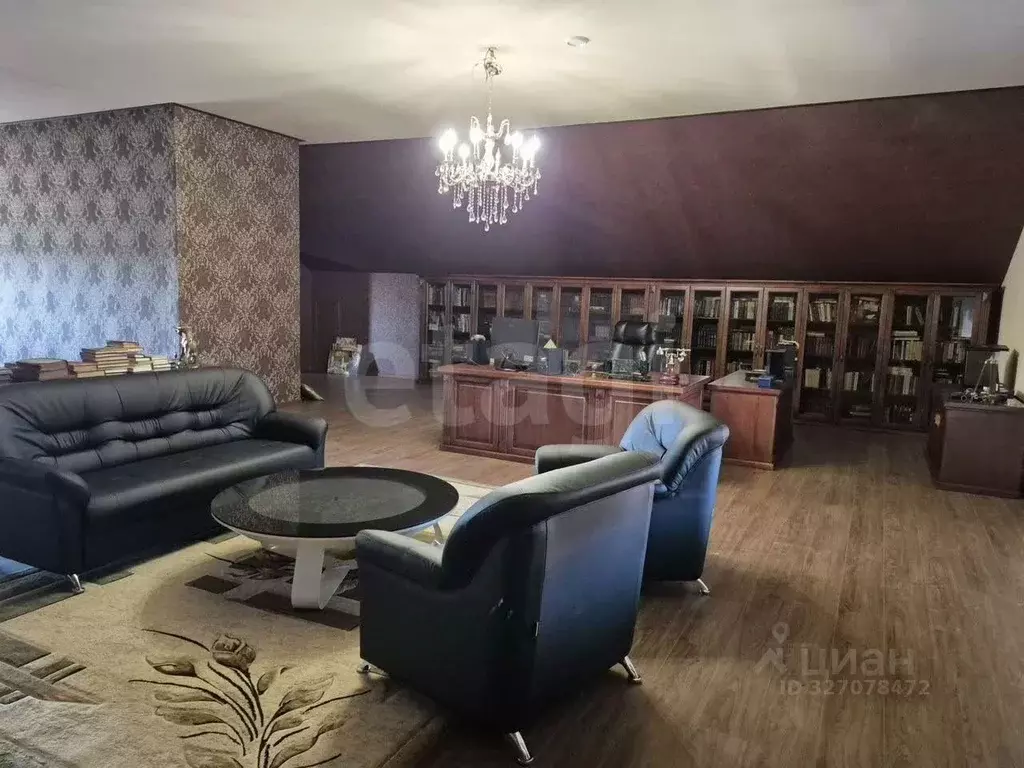 Дом в Ростовская область, Шахты просп. Карла Маркса (907 м) - Фото 1