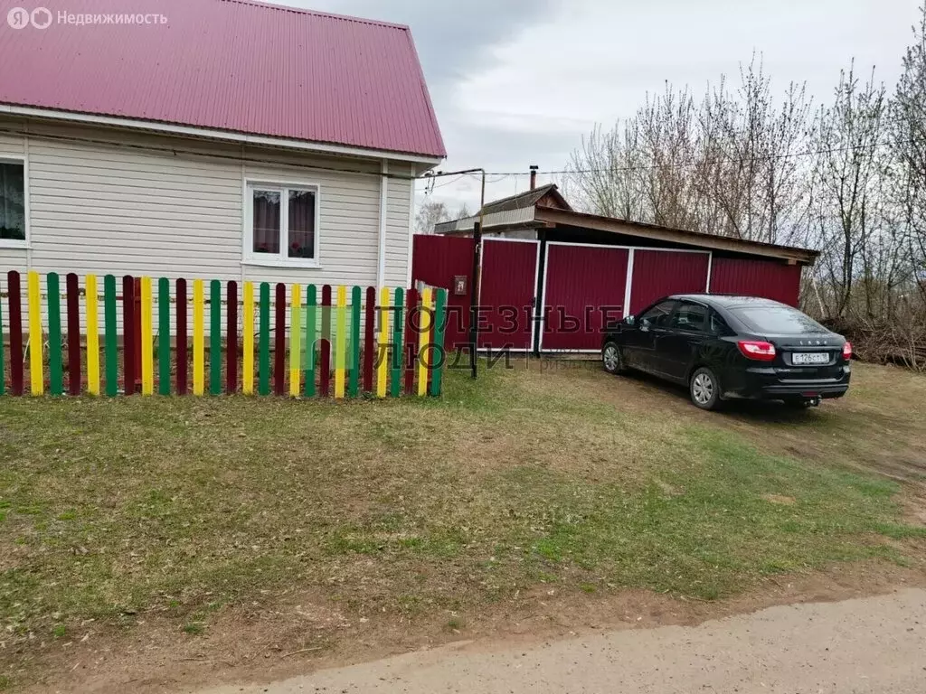 Дом в село Красный Бор, Трудовая улица (100 м) - Фото 1