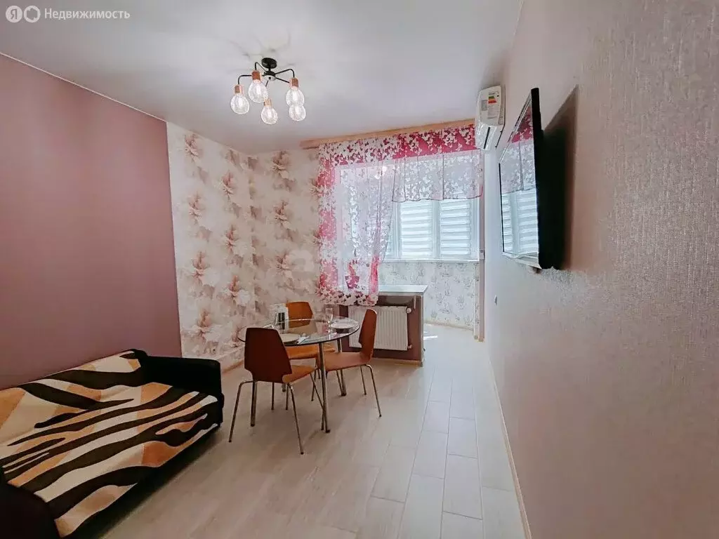 1-комнатная квартира: Краснодар, улица Кирилла Россинского, 3/1к1 (43 ... - Фото 0