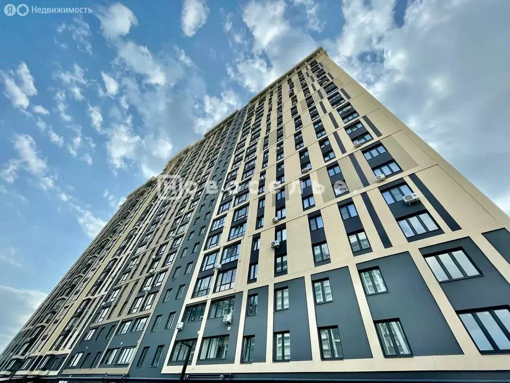 3-комнатная квартира: Рязань, улица Земнухова, 3 (61.76 м) - Фото 1