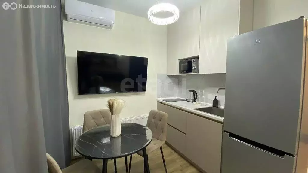 Квартира-студия: Тюмень, улица Газовиков, 40 (28 м) - Фото 0