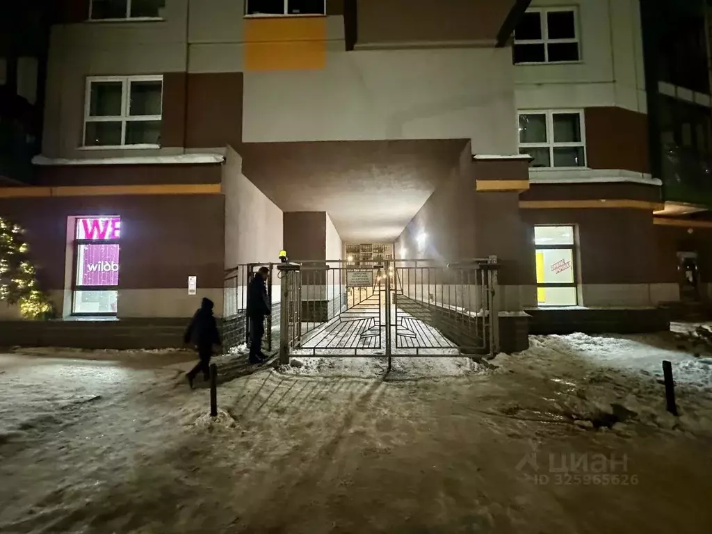 Гараж в Санкт-Петербург пос. Шушары, просп. Старорусский, 11 (4 м) - Фото 1