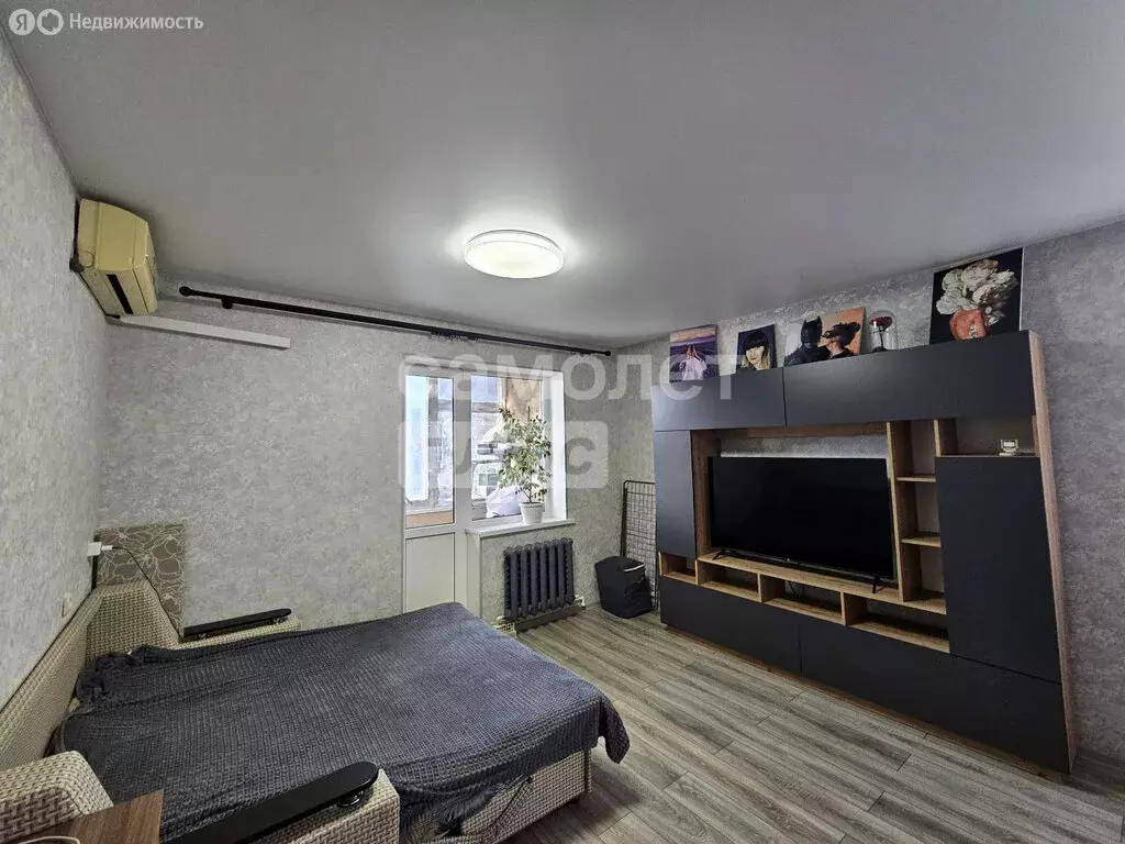 1-комнатная квартира: Волгоград, район Семь Ветров, бульвар 30-летия ... - Фото 0