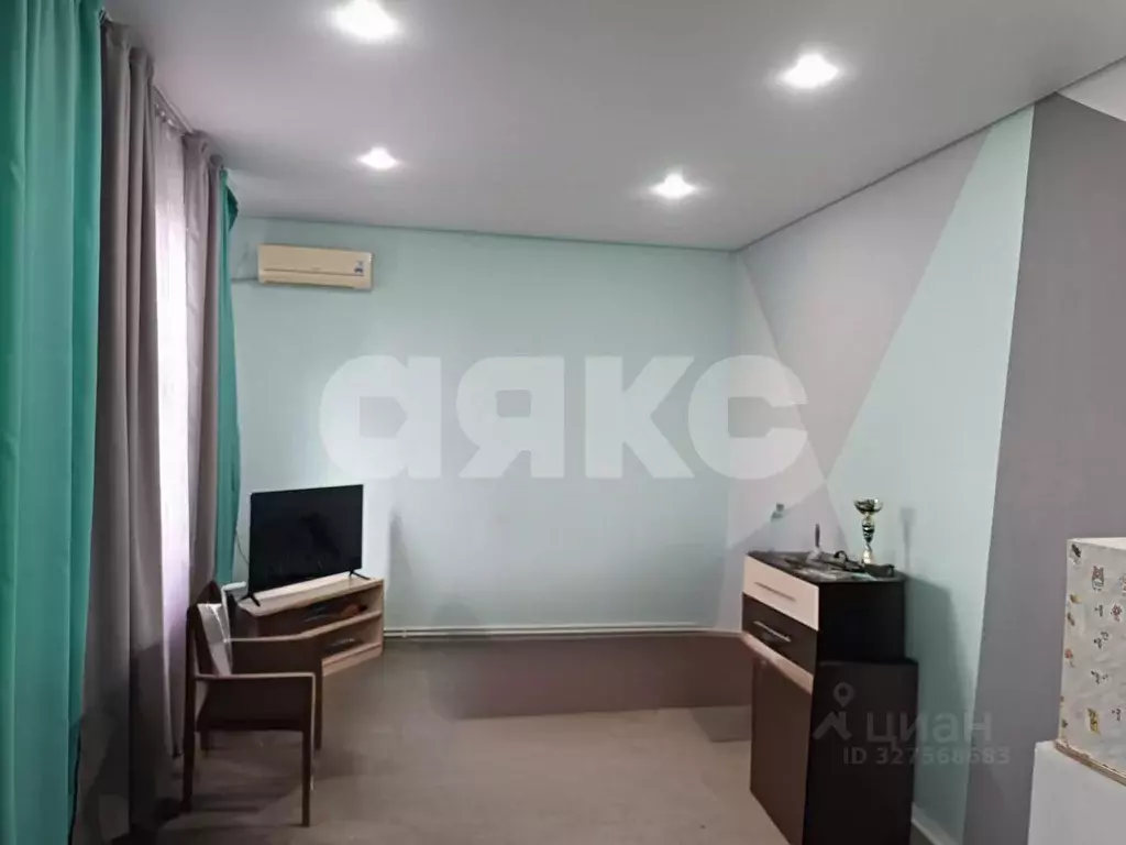 Дом в Волгоградская область, Волгоград ул. Шурухина (190 м) - Фото 1