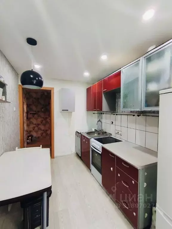 3-к кв. Кемеровская область, Новокузнецк ул. Грдины, 17 (56.9 м) - Фото 0