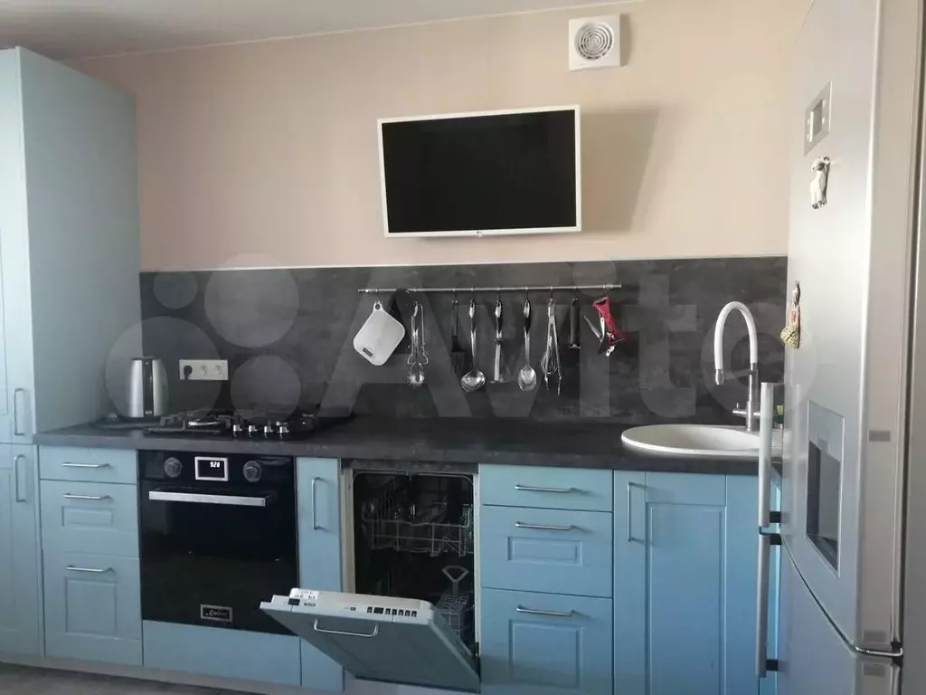 10 и более-к. квартира, 65 м, 7/10 эт. - Фото 1