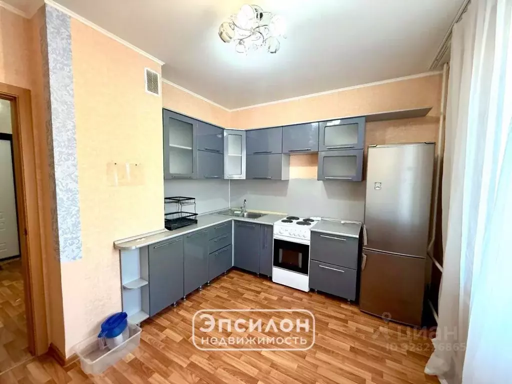 1-к кв. Курская область, Курск просп. Вячеслава Клыкова, 35 (37.2 м) - Фото 1