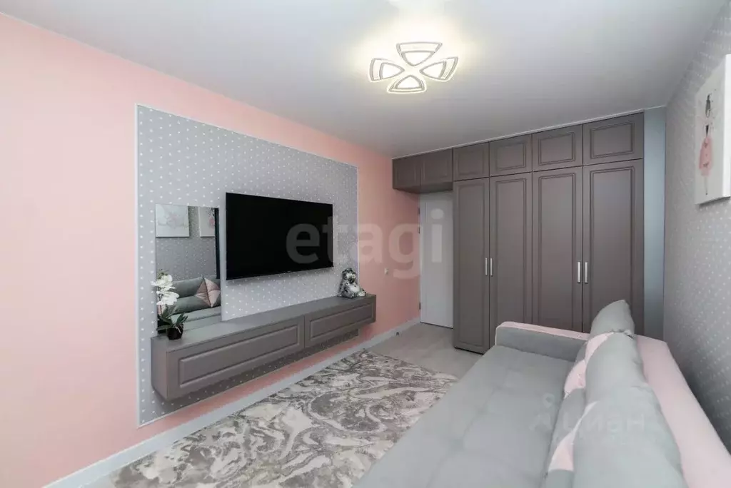 4-к кв. Курганская область, Курган Заозерный жилрайон, 11-й мкр, 1 ... - Фото 1