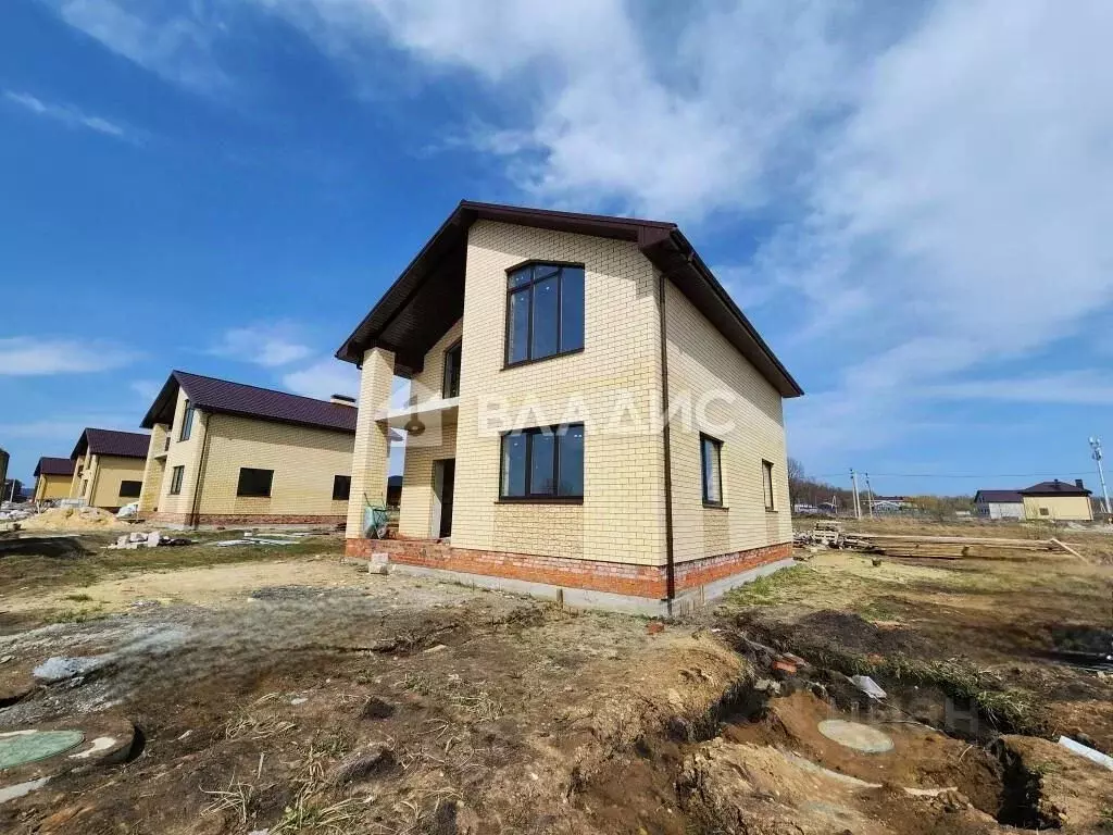 Дом в Пензенская область, Пензенский район, Богословский сельсовет, с. ... - Фото 1