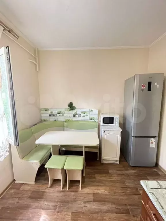 1-к. квартира, 40,5 м, 1/9 эт. - Фото 0