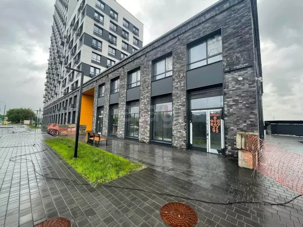 Помещение свободного назначения в Тюменская область, Тюмень ул. ... - Фото 1