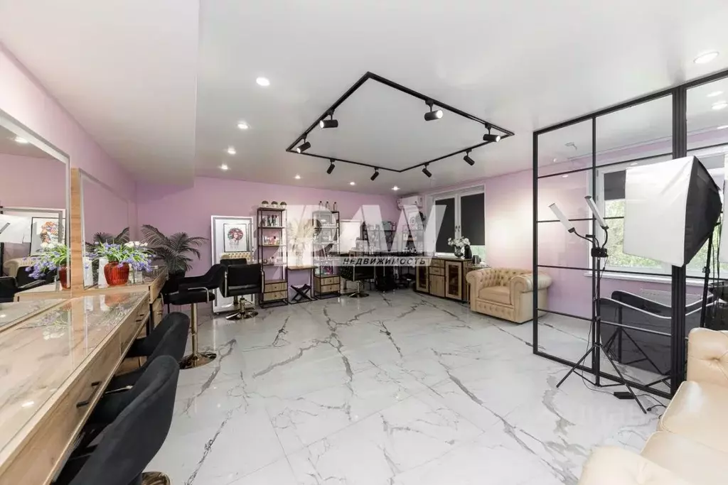 Торговая площадь в Челябинская область, Челябинск ул. Дзержинского, 82 ... - Фото 1