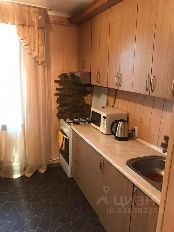 1-к кв. Крым, Джанкой ул. Толстого, 44 (35.0 м) - Фото 1
