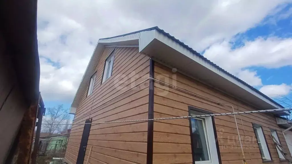 Дом в Челябинская область, Чебаркуль ул. Энгельса, 4 (50 м) - Фото 1