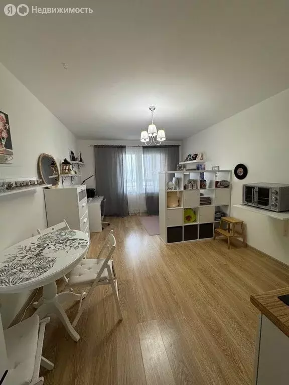 Квартира-студия: Екатеринбург, Рассветная улица, 8к3 (26.3 м) - Фото 1