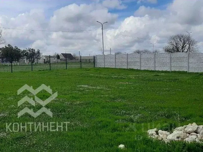 Участок в Крым, Черноморский район, с. Окуневка пер. Школьный, 9 (7.0 ... - Фото 1