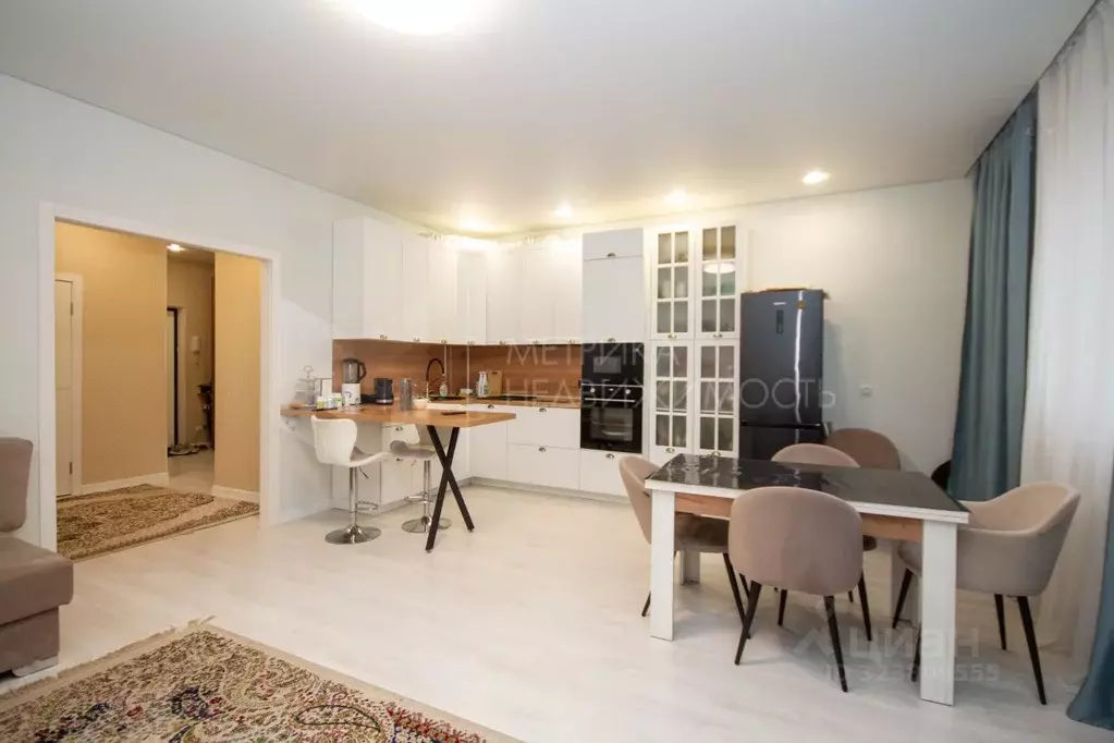 3-к кв. Тюменская область, Тюмень ул. 2-я Луговая, 24к2 (90.0 м) - Фото 1