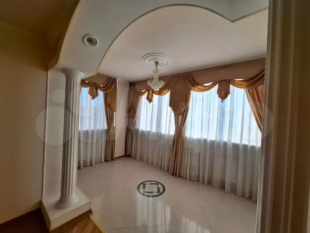 4-к. квартира, 140 м, 4/10 эт. - Фото 0