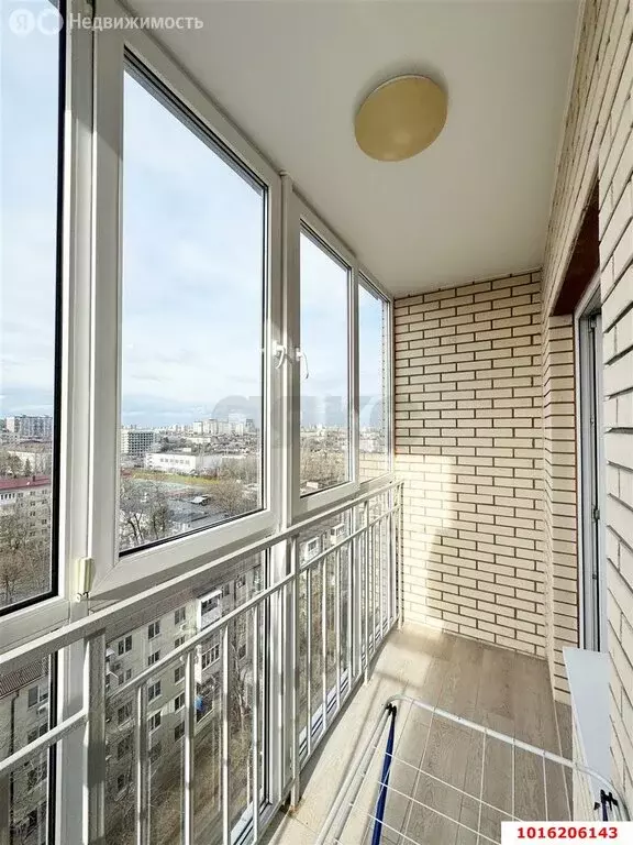 1-комнатная квартира: Краснодар, улица Димитрова, 202 (38 м) - Фото 1