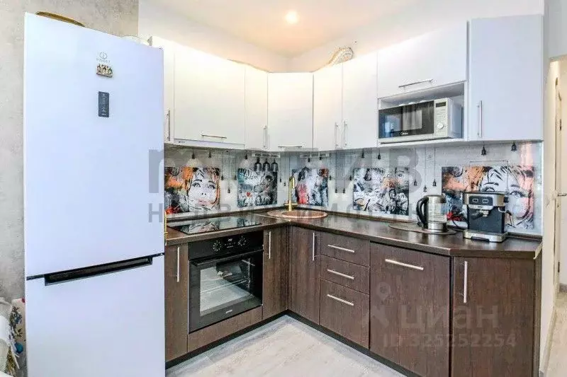 1-к кв. Тюменская область, Тюмень ул. Василия Подшибякина, 19 (42.0 м) - Фото 0