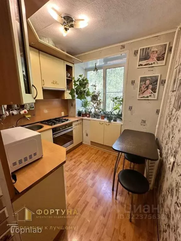 2-к кв. Нижегородская область, Бор пос. Октябрьский, ул. Победы, 13 ... - Фото 1