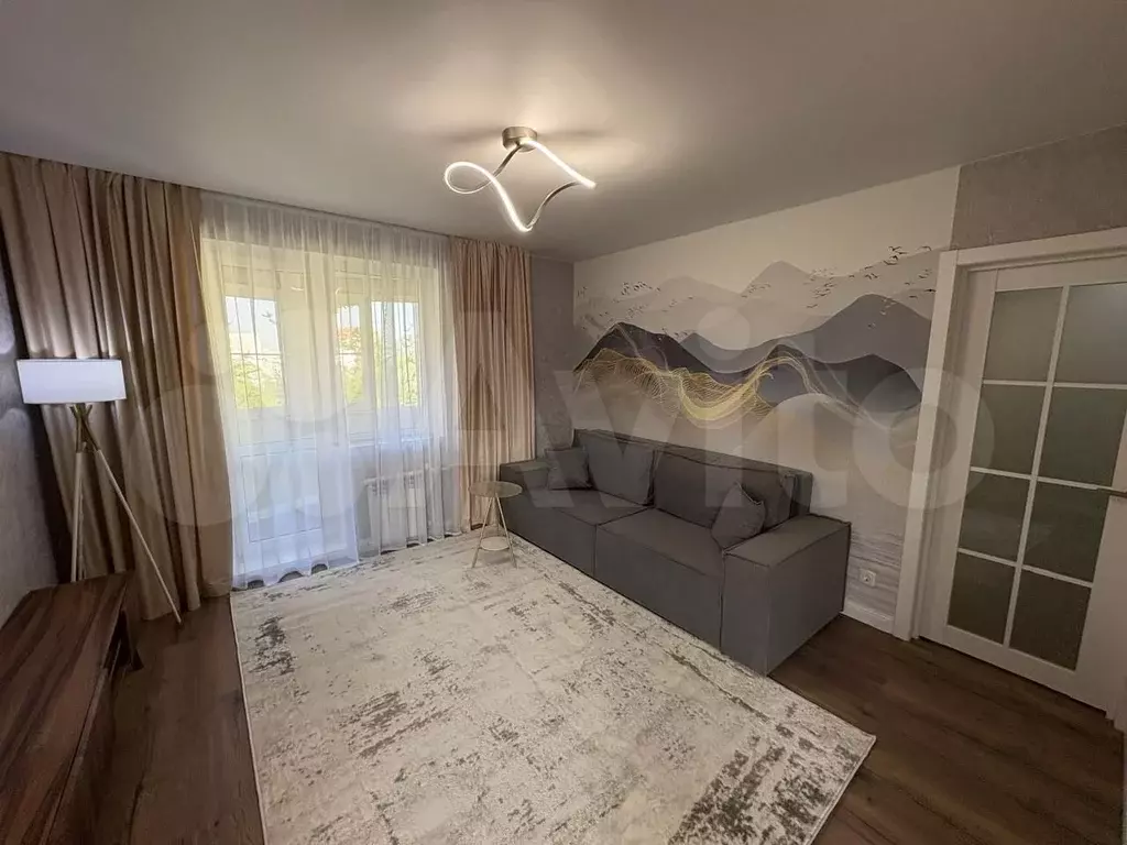 1-к. квартира, 42 м, 8/9 эт. - Фото 1
