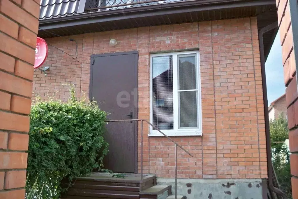 Таунхаус в Ростовская область, Аксай Цветочная ул. (97 м) - Фото 1