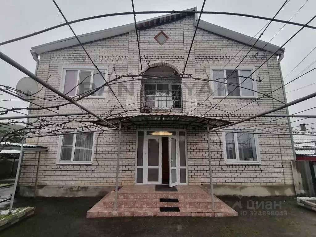 Дом в Адыгея, Майкоп ул. Конституции (280 м) - Фото 1