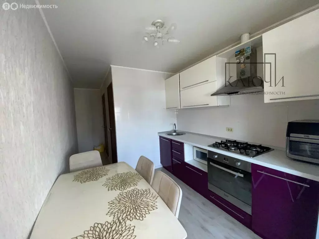 3-комнатная квартира: Магнитогорск, улица 50-летия Магнитки, 33 (67 м) - Фото 1