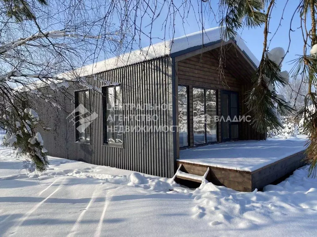 Дом в Рязанская область, Спасский муниципальный округ, с. Ярустово  ... - Фото 1