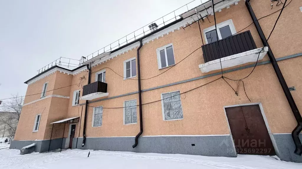 3-к кв. Ростовская область, Гуково пос. Шахты Антрацит, ул. ... - Фото 1