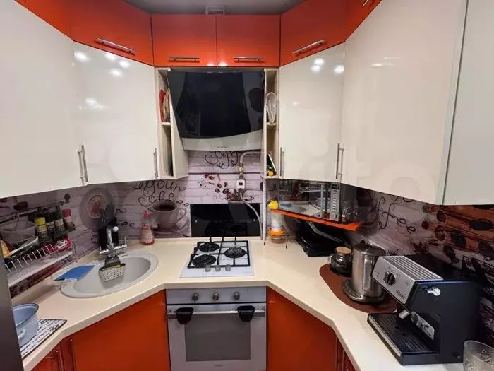 2-к. квартира, 42 м, 4/9 эт. - Фото 1